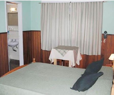Hosteria Bavaria Villa Gesell Quarto foto